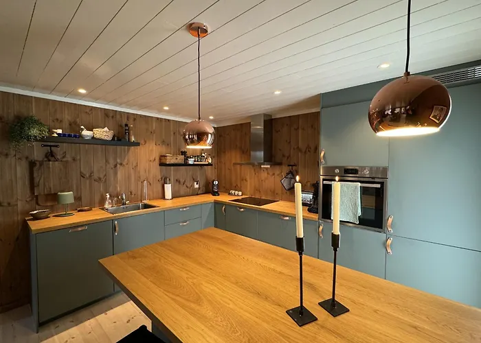 Ferienhaus New And Cozy Family On